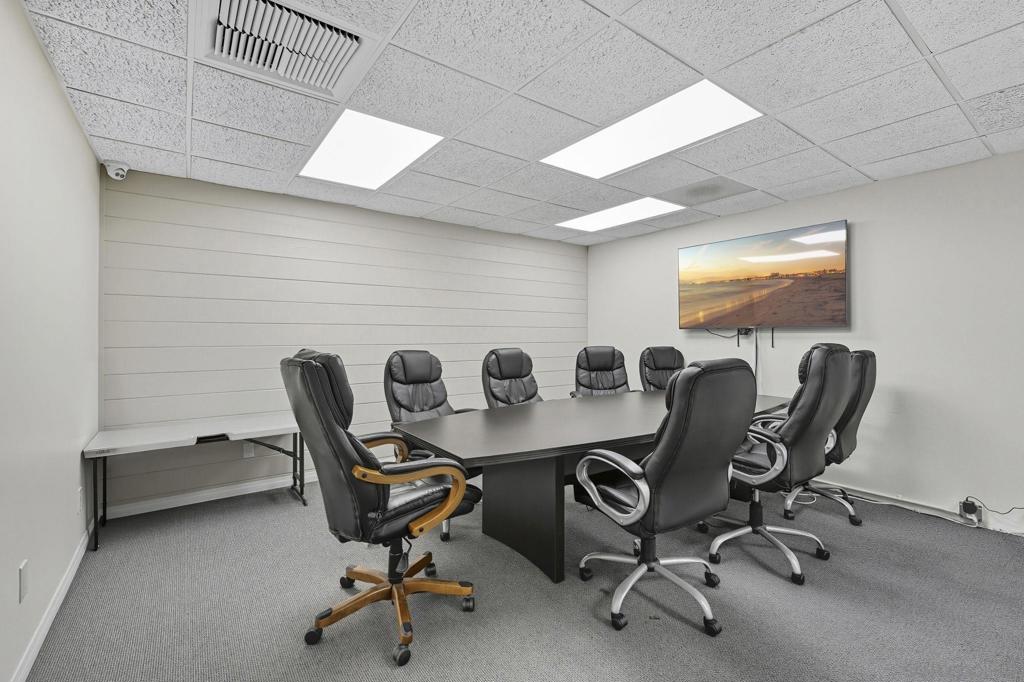 301 Enterprise St, Suite 3 Property Photo 5
