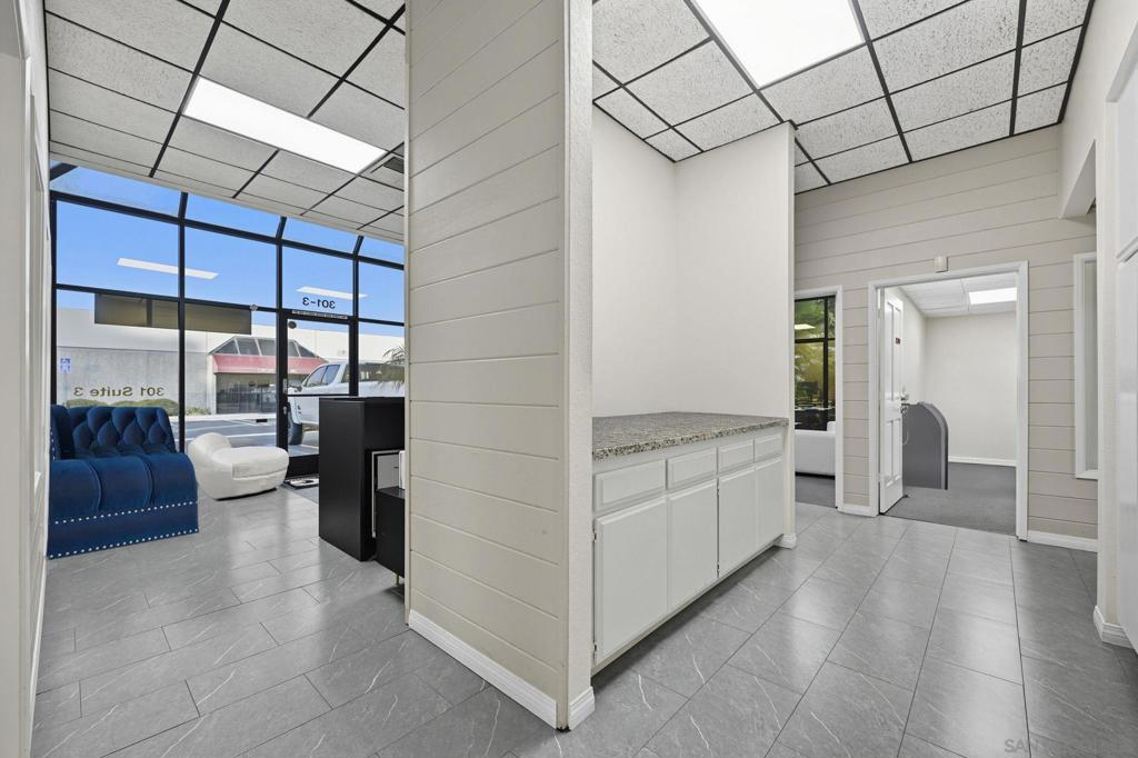 301 Enterprise St, Suite 3 Property Photo 7