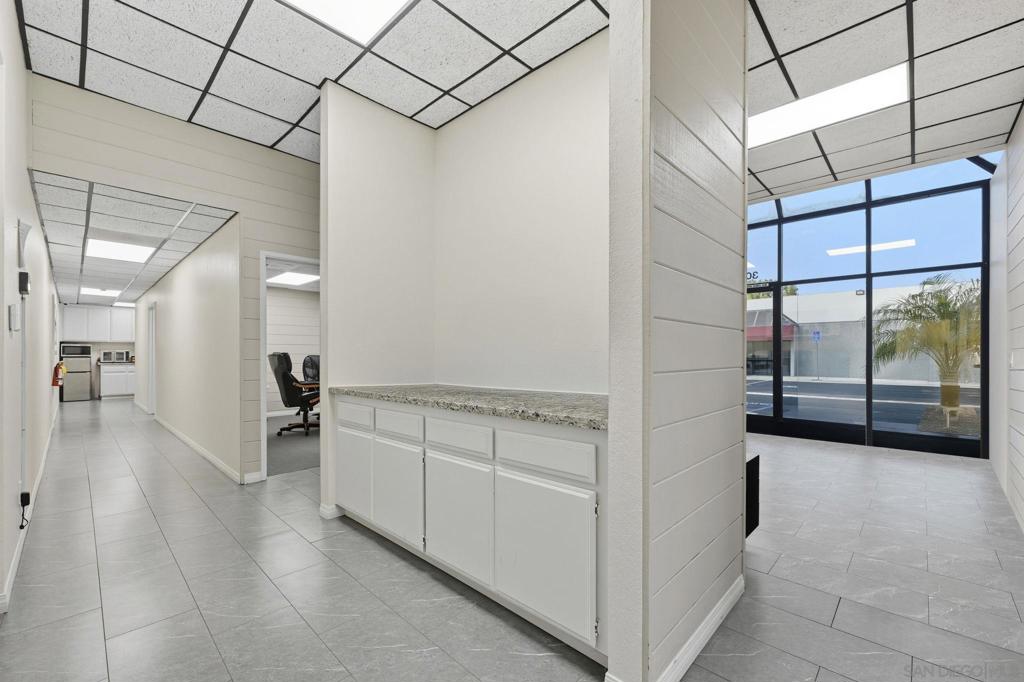 301 Enterprise St, Suite 3 Property Photo 8