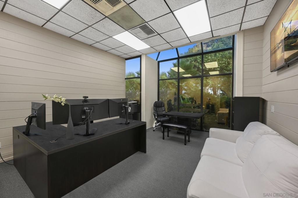 301 Enterprise St, Suite 3 Property Photo 9