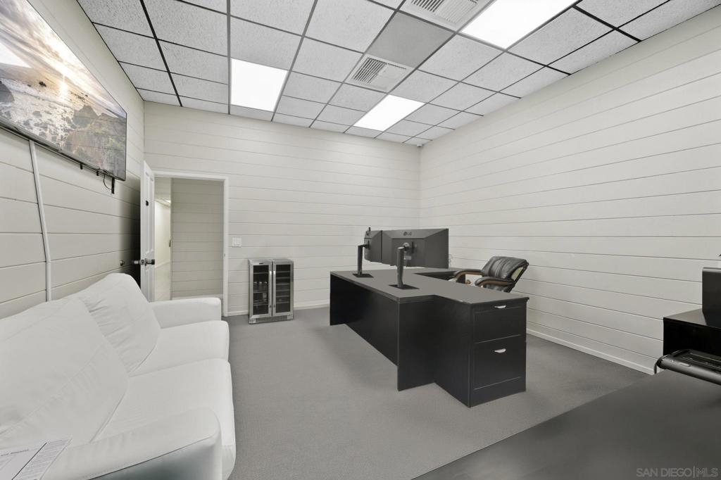 301 Enterprise St, Suite 3 Property Photo 10