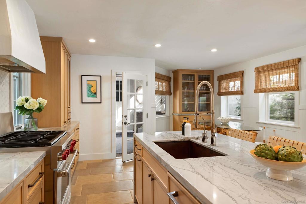 335 Gravilla Street Property Photo 18