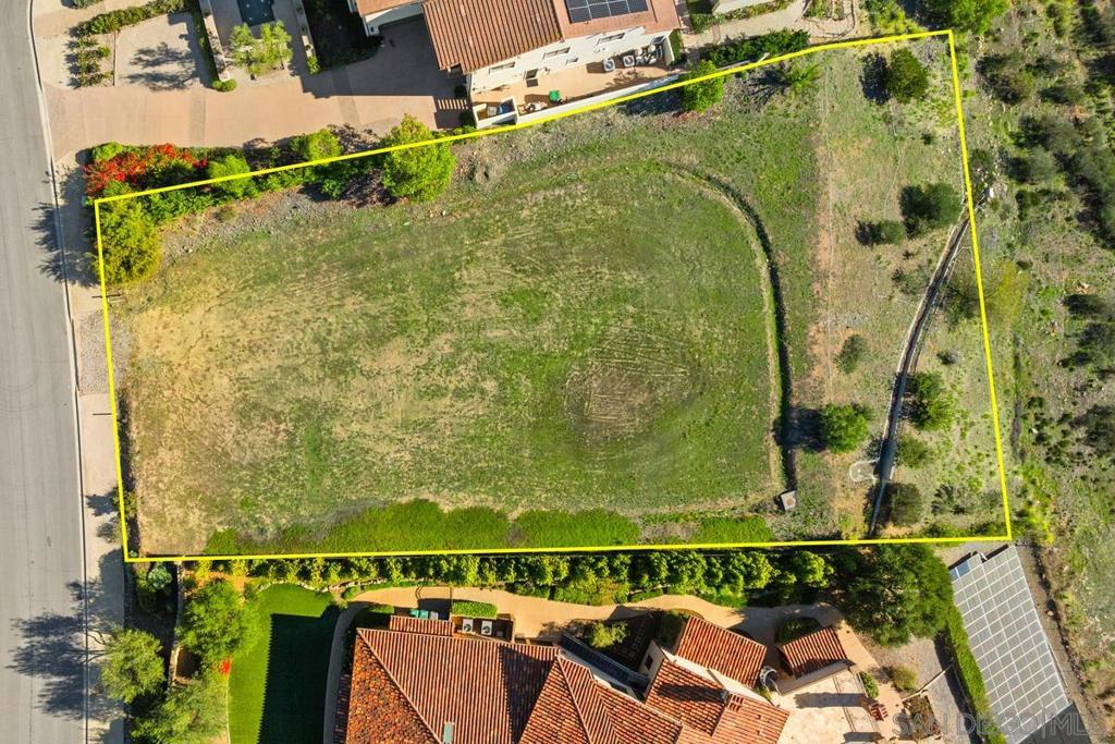 8737 Via Rancho Cielo Property Photo 8