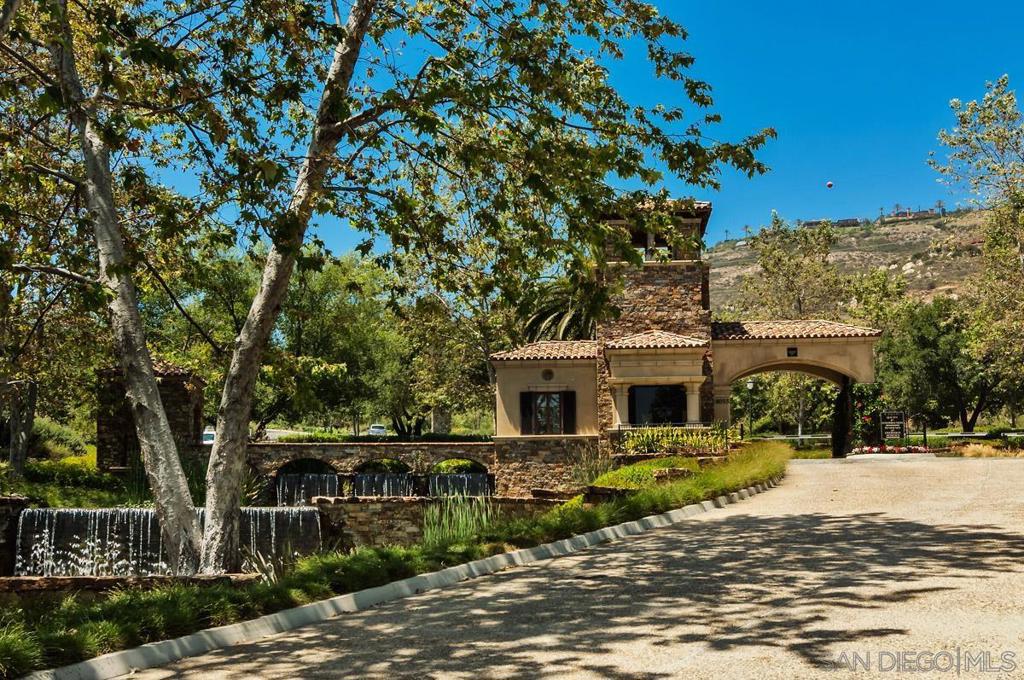 8737 Via Rancho Cielo Property Photo 11