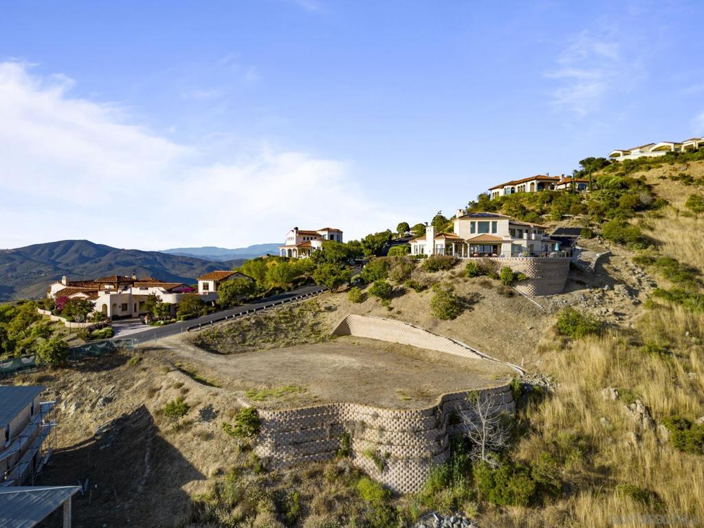 Camino De Arriba Property Photo 1