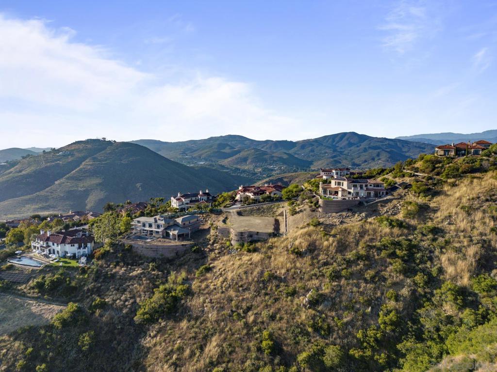 Camino De Arriba Property Photo 11