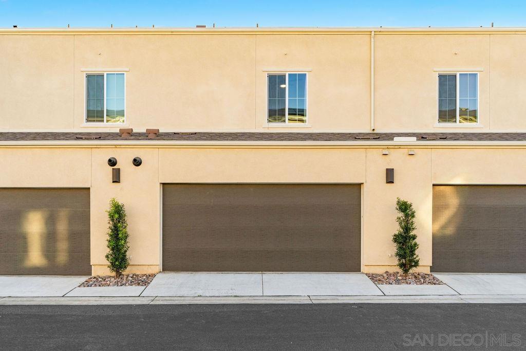347 Sweet Pl Property Photo 3