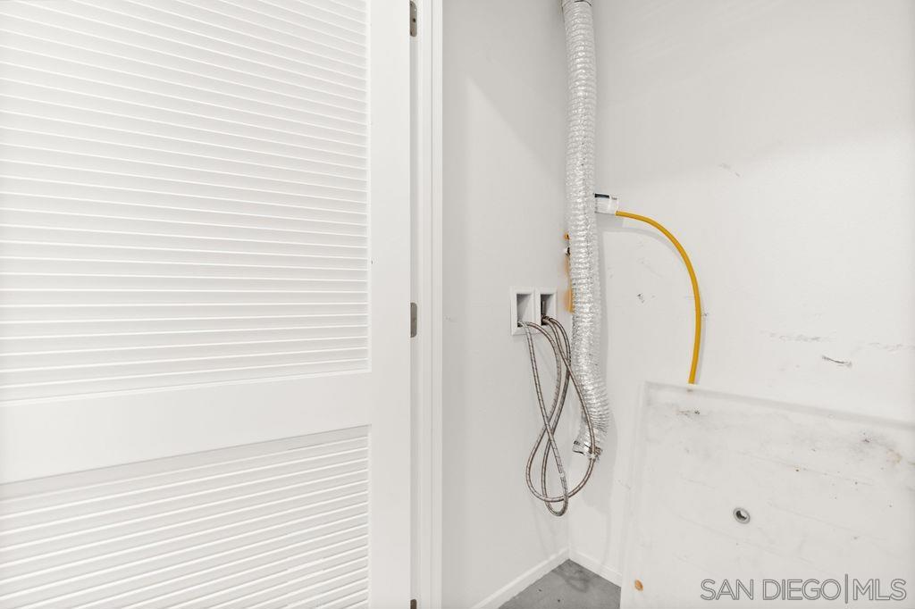347 Sweet Pl Property Photo 12