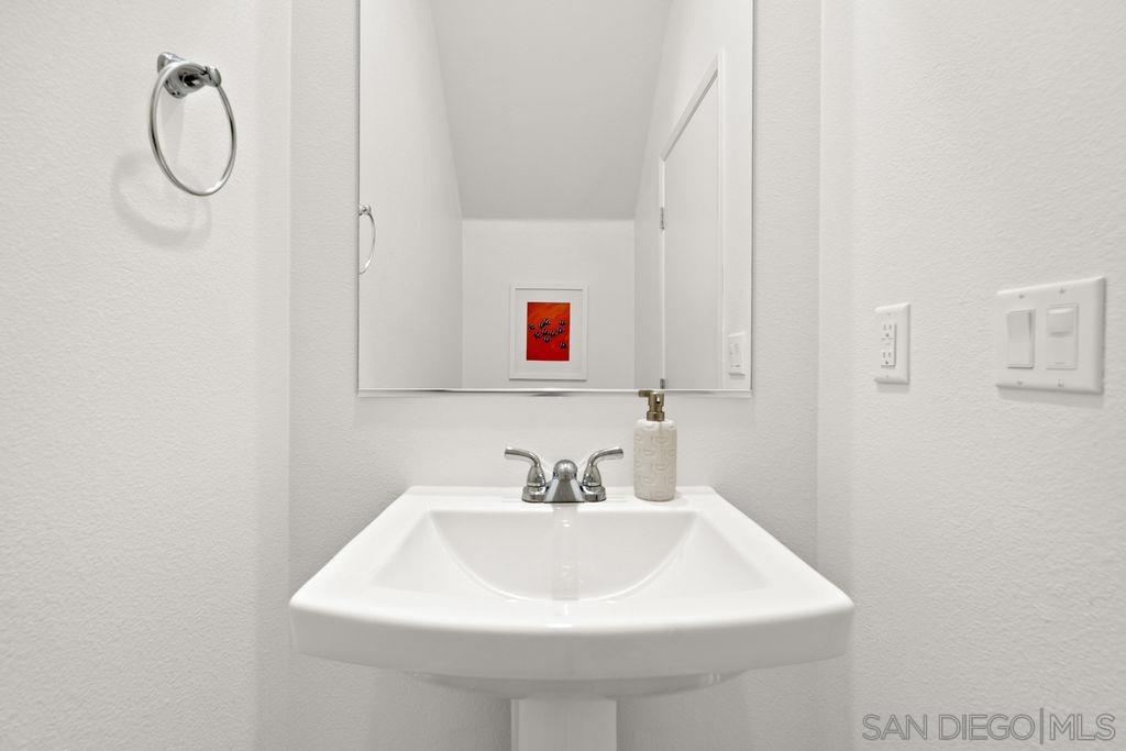 347 Sweet Pl Property Photo 17