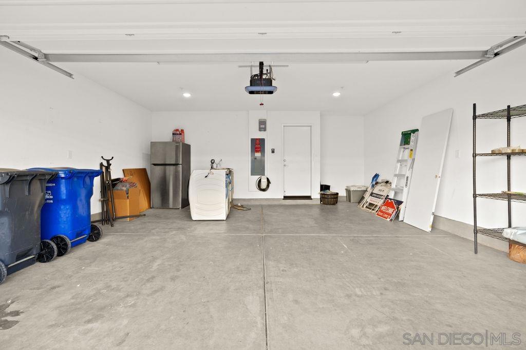 347 Sweet Pl Property Photo 32