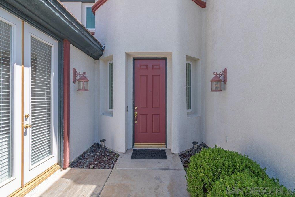 45256 Chateau Court Property Photo 2
