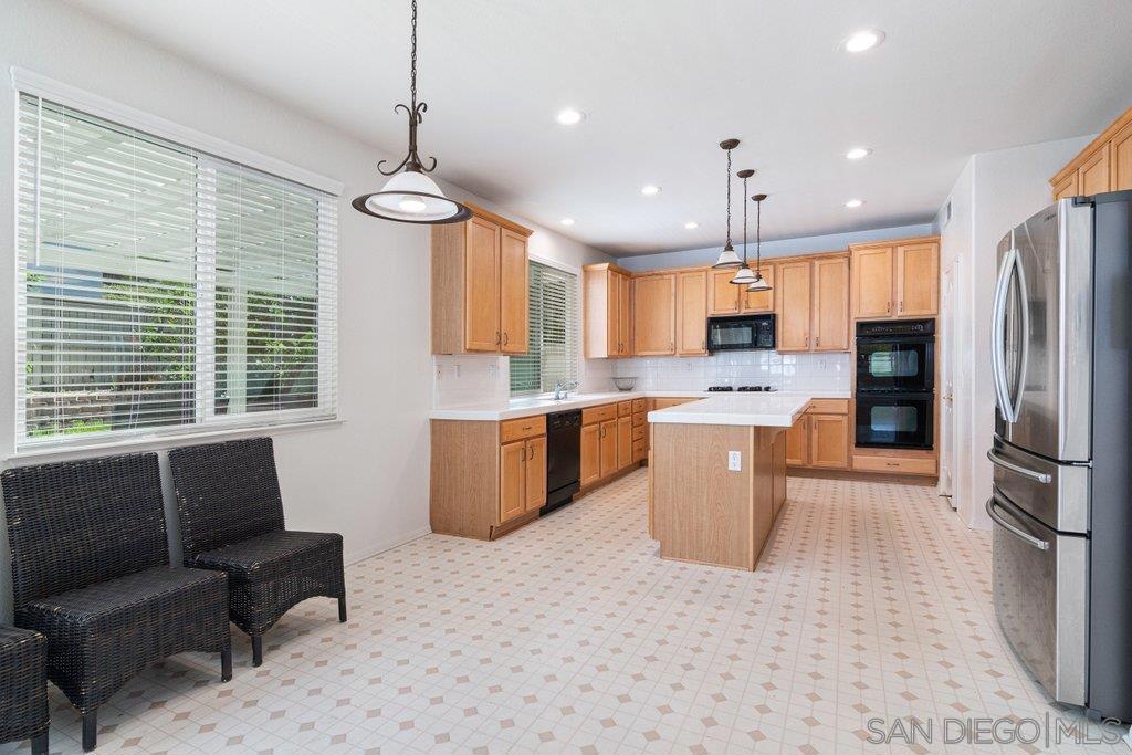 45256 Chateau Court Property Photo 38