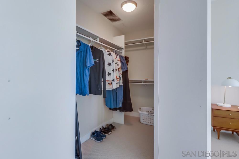 1199 Pacific Hwy 1204 Property Photo 25