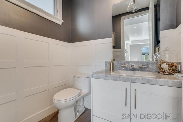 710 E Avenue Property Photo 24