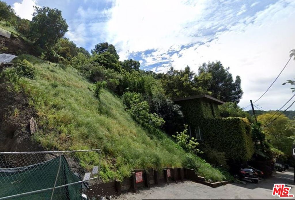 9812 Portola Drive Property Photo