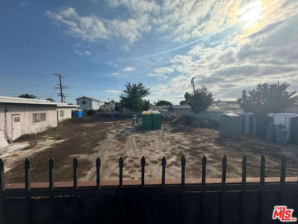 1726 W Compton Boulevard Property Photo 3