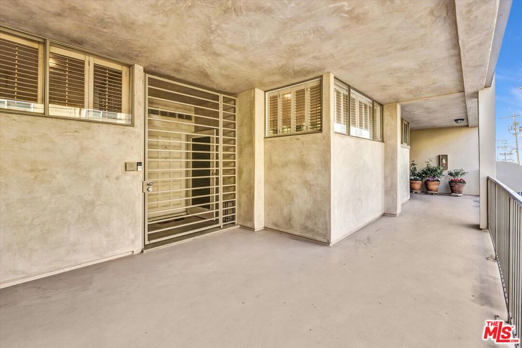 1 Spinnaker Street 2 Property Photo 28