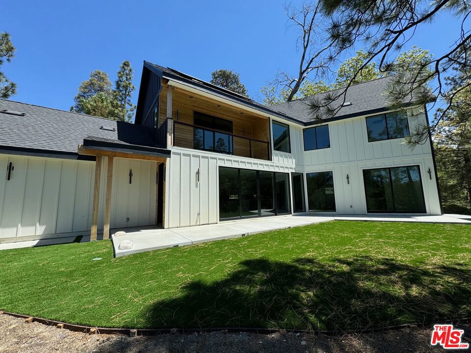 1021 Teakwood Drive Property Photo 2