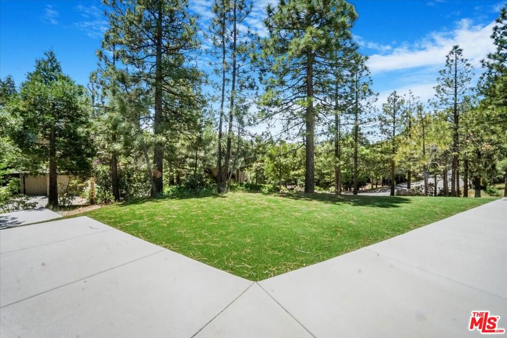 1021 Teakwood Drive Property Photo 7
