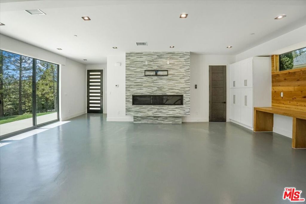 1021 Teakwood Drive Property Photo 22