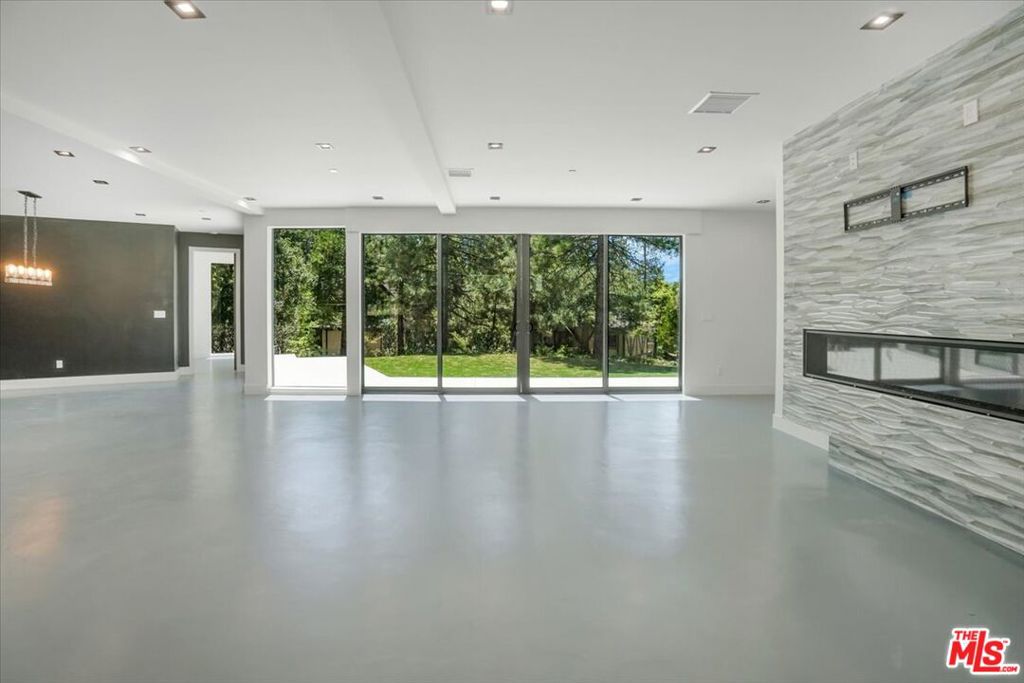 1021 Teakwood Drive Property Photo 26