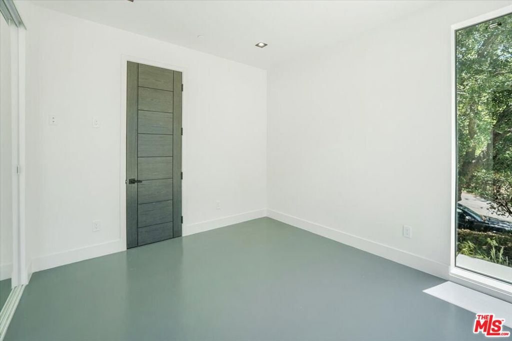 1021 Teakwood Drive Property Photo 28