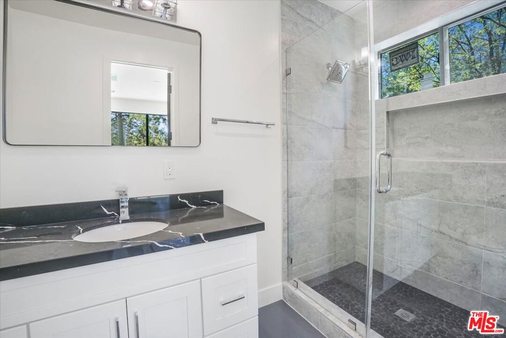 1021 Teakwood Drive Property Photo 30