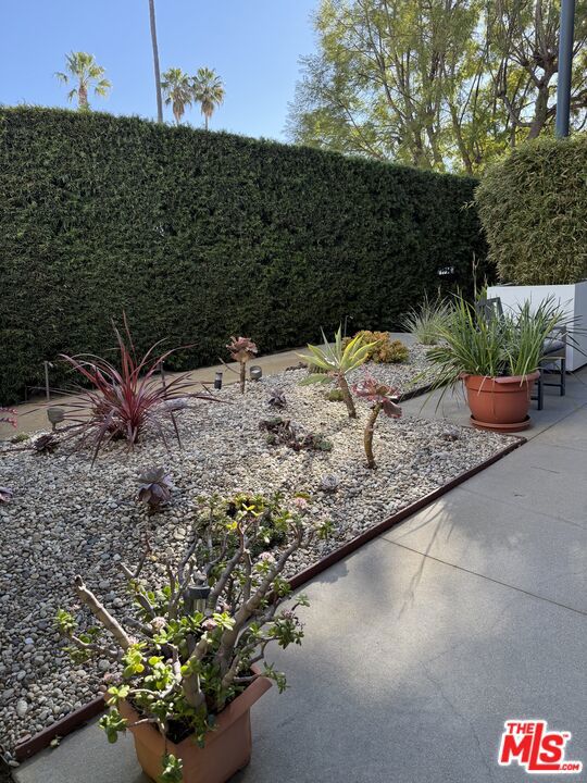 7917 Willoughby Avenue 5 Property Photo 29