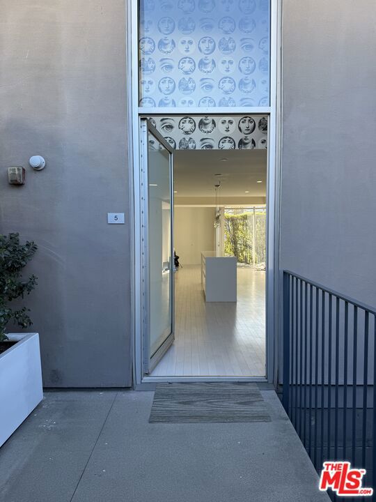 7917 Willoughby Avenue 5 Property Photo 35
