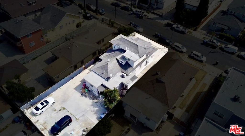 1147 S Mariposa Avenue Property Photo 4