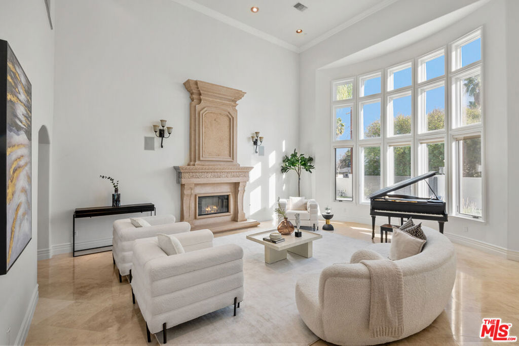 5349 Aura Avenue Property Photo 8