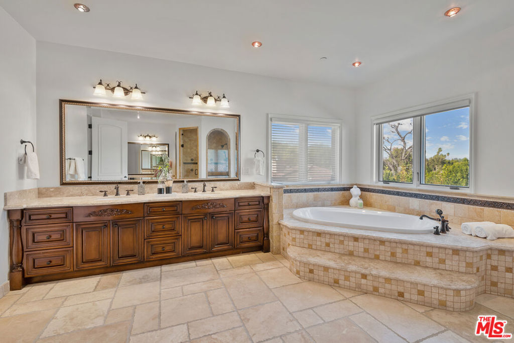 5349 Aura Avenue Property Photo 35