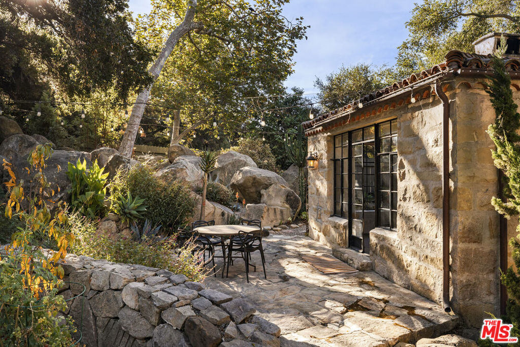 700 Mission Canyon Road Property Photo 29