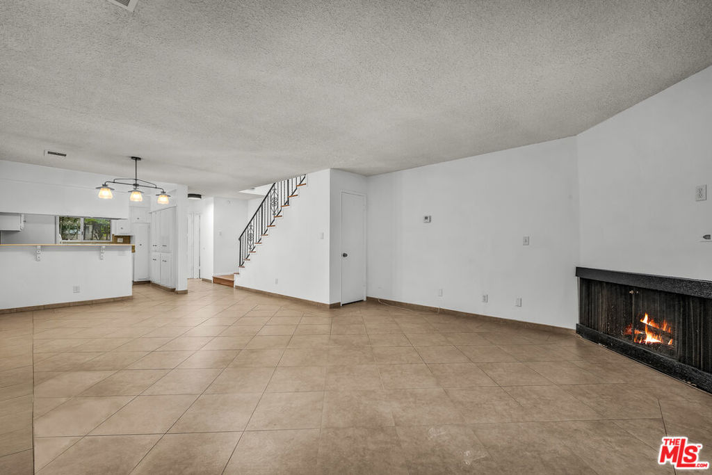 848 15th Street 2 Property Photo 4