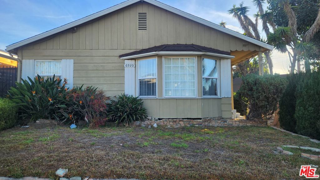6920 S La Cienega Boulevard Property Photo 1