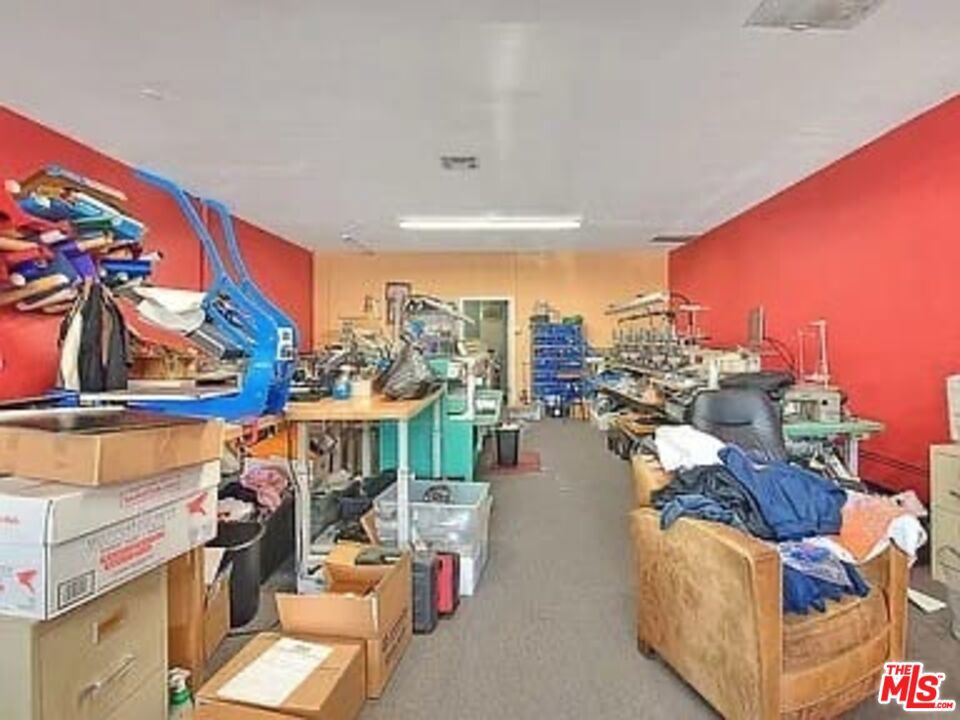 2008 W Whittier Boulevard Property Photo 10