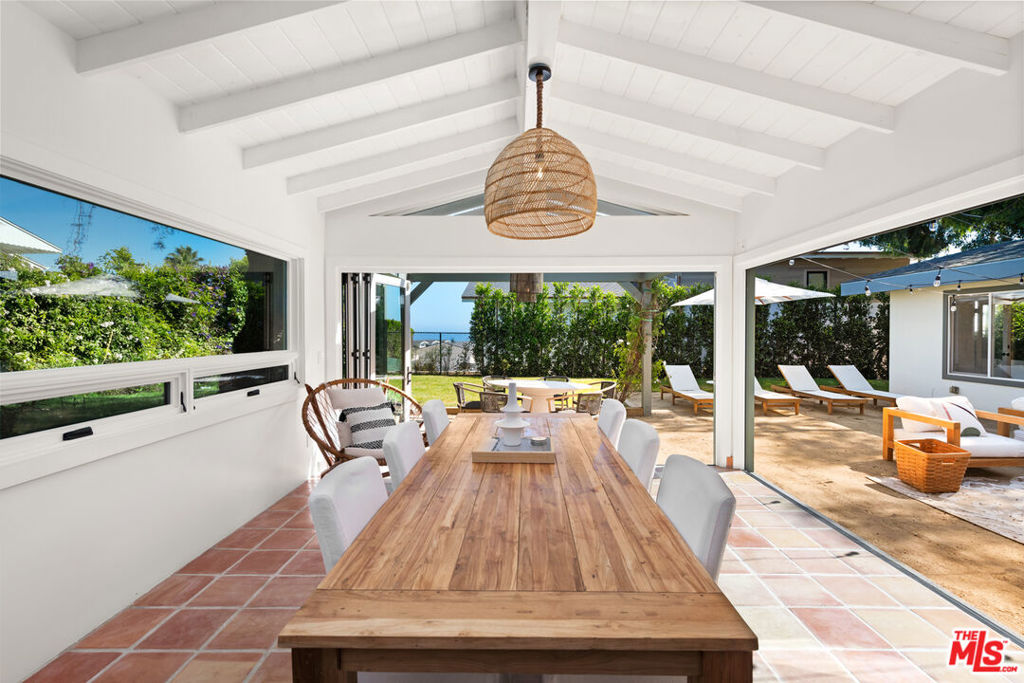 31562 Broad Beach Road Property Photo 12