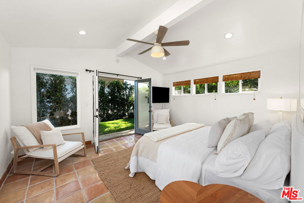 31562 Broad Beach Road Property Photo 15