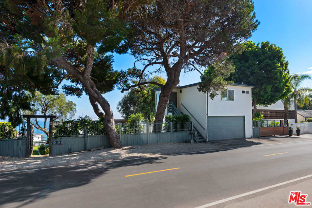 31562 Broad Beach Road Property Photo 21