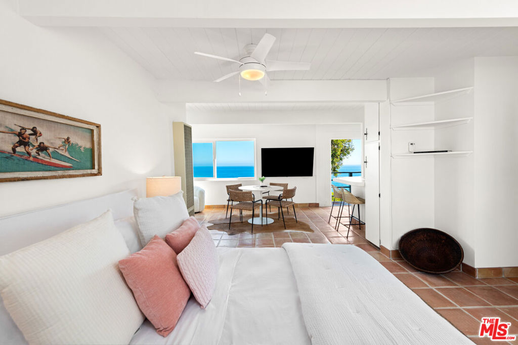 31562 Broad Beach Road Property Photo 22