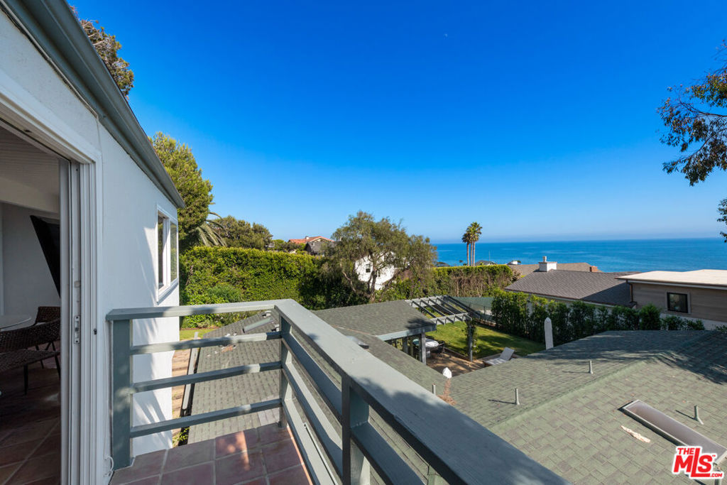 31562 Broad Beach Road Property Photo 26
