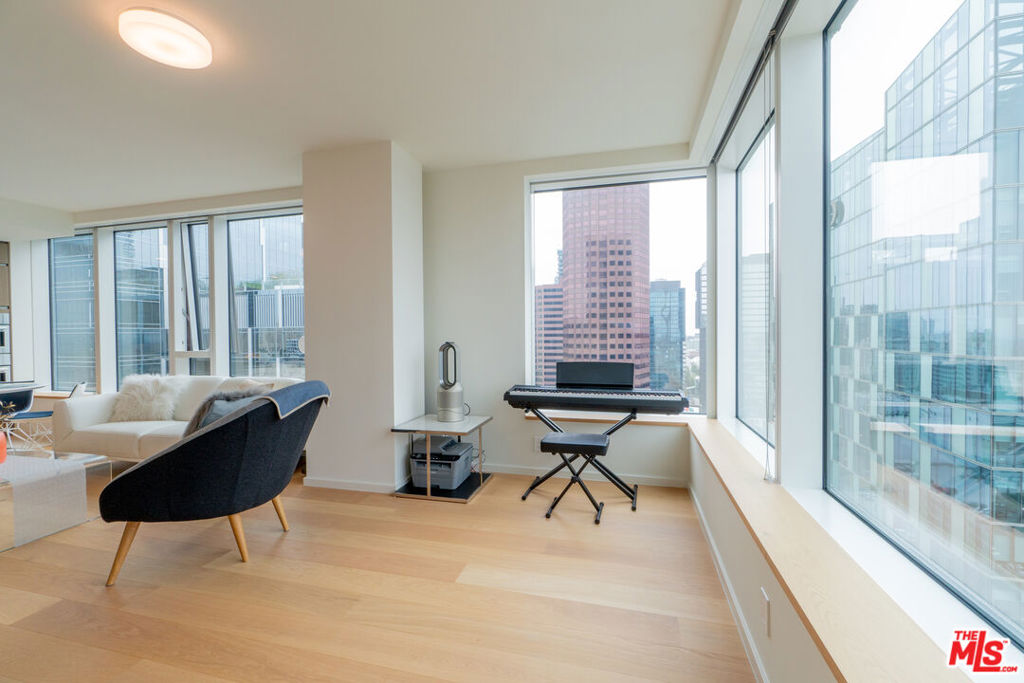 889 Francisco Street 1903 Property Photo 4