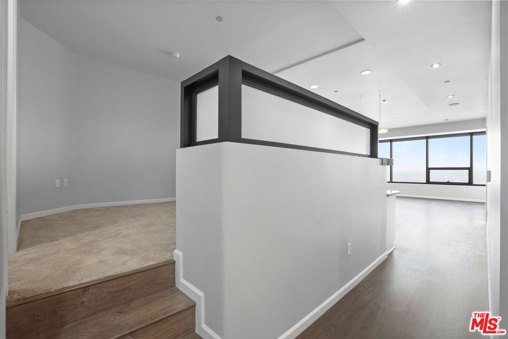 1100 Wilshire 3404 Property Photo 4