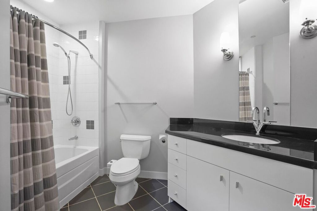1100 Wilshire 3404 Property Photo 32