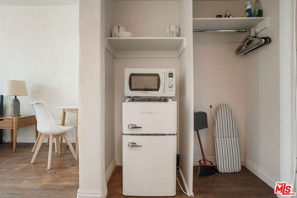2731 Beverly Boulevard Property Photo 12