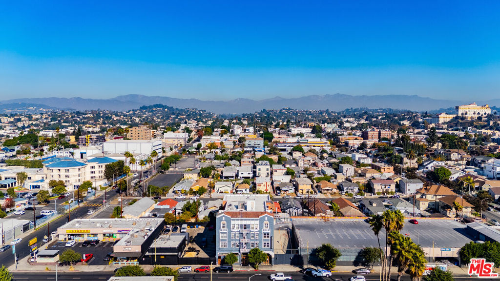 2731 Beverly Boulevard Property Photo 18