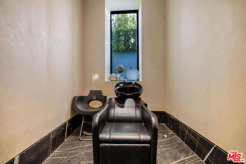 1369 Londonderry Place Property Photo 69