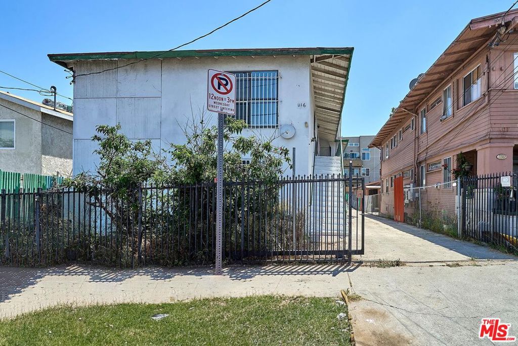1116 S Berendo Street 1 Property Photo 2