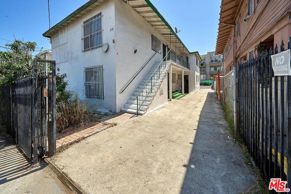 1116 S Berendo Street 1 Property Photo 6