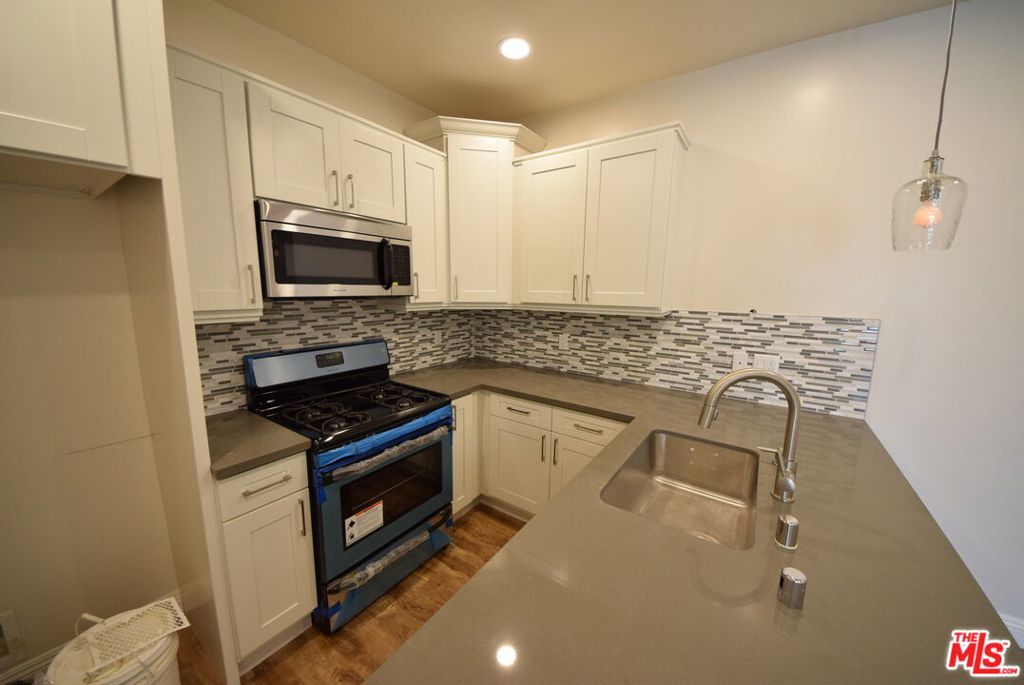 6261 W Olympic Boulevard Property Photo 8